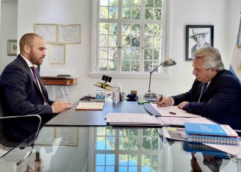 Guzmán sortea las críticas y garantiza que habrá seguridad energética durante el invierno