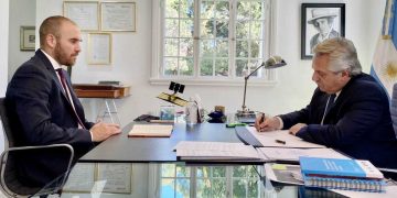 Guzmán sortea las críticas y garantiza que habrá seguridad energética durante el invierno