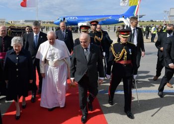 Francisco no descarta ir a Kiev y alerta del riesgo de «Guerra Fría ampliada» durante visita a Malta