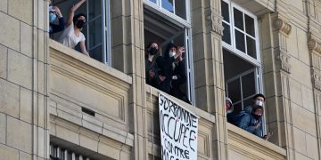 «Ni Macron ni Le Pen», los estudiantes franceses ocuparon las universidades de París