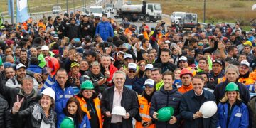 Fernández destacó las obras que generaron empleo a «400 mil trabajadores»