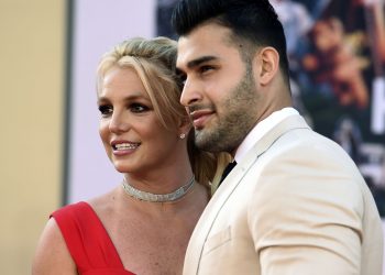 Britney Spears reveló que está embarazada