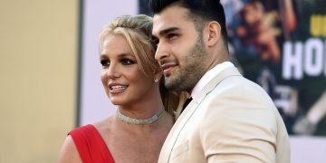 Britney Spears reveló que está embarazada