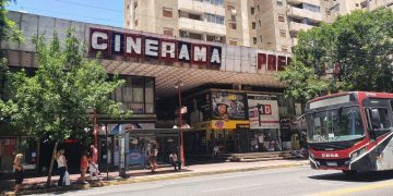 Tras un año y medio cerrado por la pandemia, regresan las salas del Cinerama
