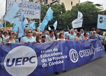 Docentes cordobeses marcharán este martes por la reapertura de la negociación salarial