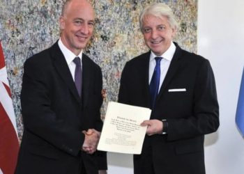 Ex funcionario británico reveló que el ex vicecanciller de Macri estaba ebrio al firmar un acuerdo