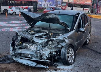 Un fuerte choque en Costanera deja como saldo dos heridos