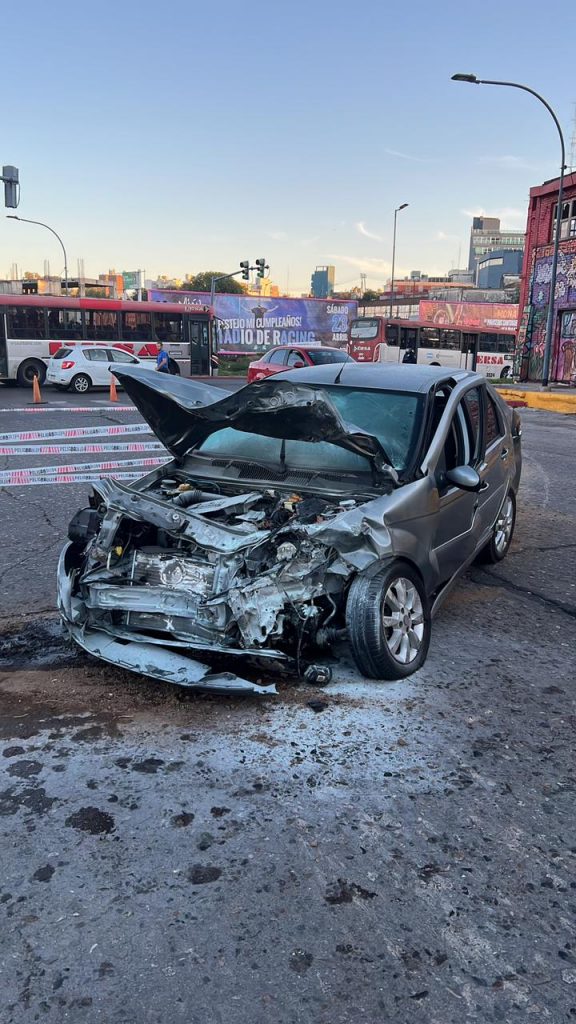 Un fuerte choque en Costanera deja como saldo dos heridos