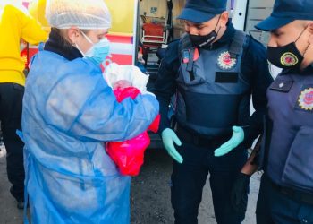 Dos policías de Córdoba asistieron a una mujer a dar a luz