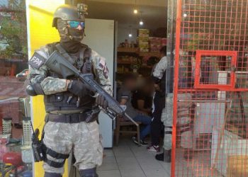 Usaban una panadería como disfraz para vender drogas