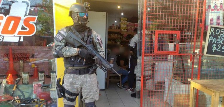 Usaban una panadería como disfraz para vender drogas