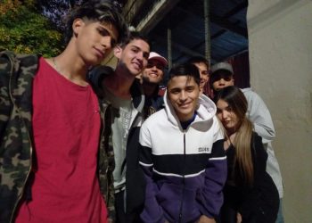 Fue dado de alta Ezequiel, el chico que cayó 7 metros por el túnel de Plaza España