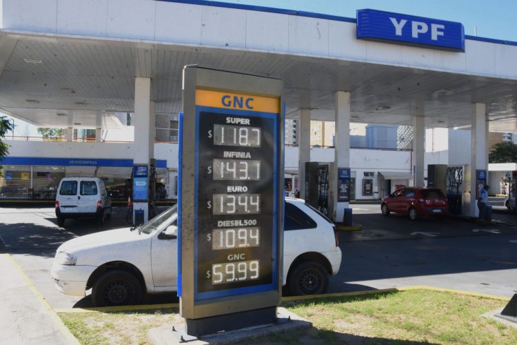 Expendedores advierten que está faltando un 20% de gasoil