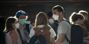 Recomiendan mantener el uso del barbijo para prevenir afecciones respiratorias