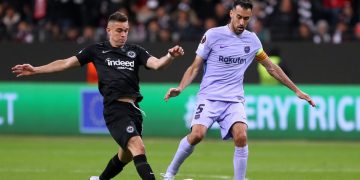 Eintracht Frankfurt y Barcelona igualaron con dos golazos