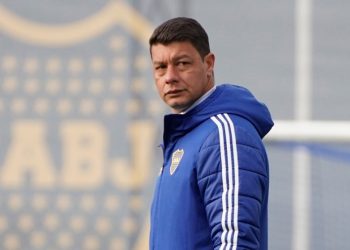 Battaglia dirigió la práctica y tiene «una vida más» como DT