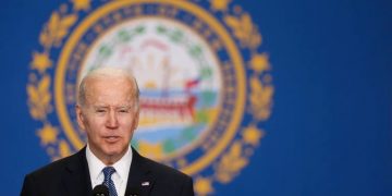 EE.UU. redobla las sanciones, mientras los civiles esperan