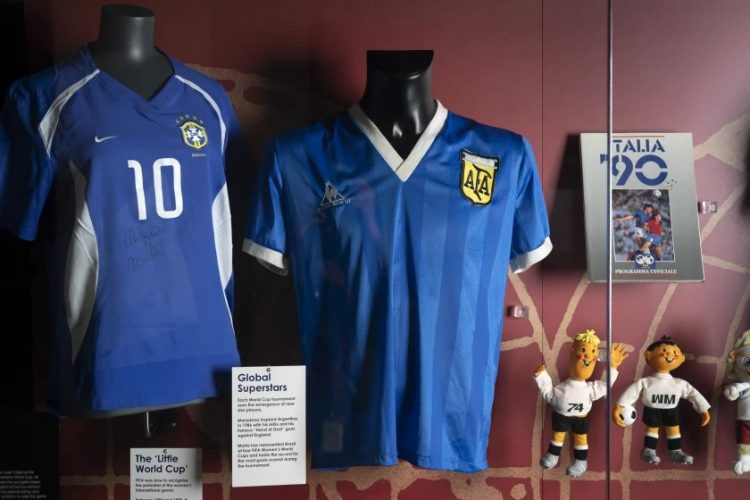 Subastarán la camiseta que Maradona usó frente a Inglaterra en México´86