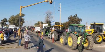 El Gobierno criticó el tractorazo organizado por JxC y producores rurales: «Es una marcha política»