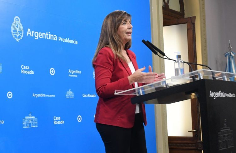 Afirmando estar enfocados en el “crecimiento inédito”, el Gobierno minimizó las opiniones de la Cámpora