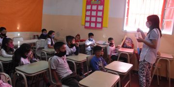 Las escuelas primarias tendrán una hora más de clase por día