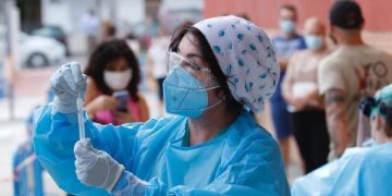 Inició la aplicación de la cuarta dosis a mayores de 12 años