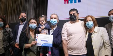 Entregaron los primeros créditos hipotecarios «10 Mil Viviendas»