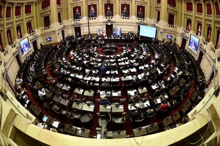Tras la alianza por la boleta única, la oposición pidió otra sesión para debatir los créditos UVA