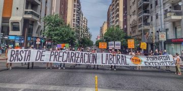 Docentes de jornada extendida denuncian precarización laboral