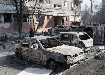 Rusia mantiene los ataques aéreos y sufre contraofensivas en el Donbass