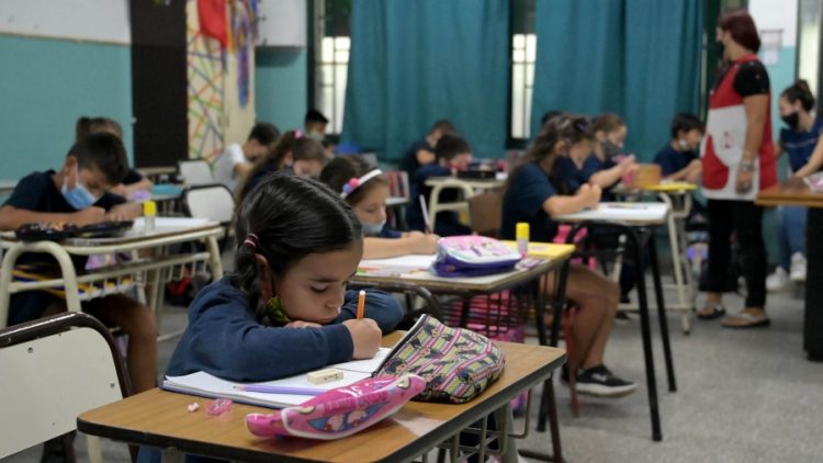 El Consejo Federal de Educación define la ampliación del horario de clases