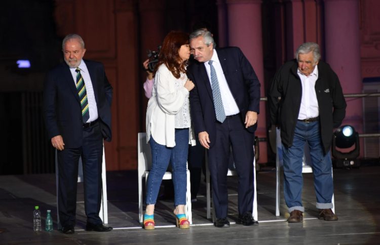 Mujica sobre Fernández y CFK: “deben encontrar términos medios para acordar”