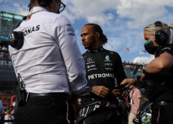 “Hamilton debe estar pensando en cambiar de equipo”