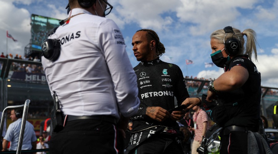 “Hamilton debe estar pensando en cambiar de equipo”