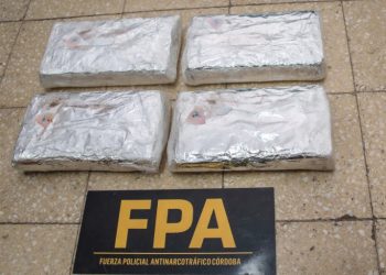 La Policía Federal secuestró más de cuatro kilos de cocaína y desarticuló una organización conformada por extranjeros