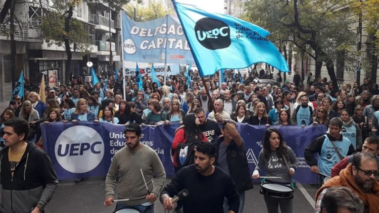 Estatales cordobeses piden la reapertura de las paritarias