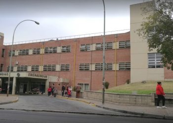 Una menor de tres años cayó desde un sexto piso y está en terapia intensiva