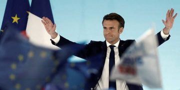 Francia impulsa la reforma de Europa y el fin de la Otan