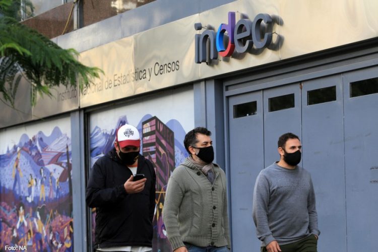 El último trimestre de 2021, los estratos bajos de la población percibieron ingresos medios de $19.667