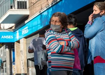 Comenzó el pago del bono de $ 6.000 para 4,6 millones de jubilados y pensionados