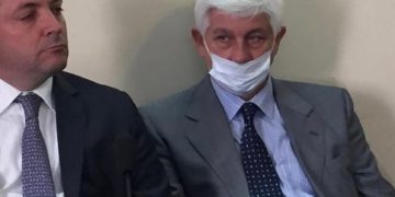 Otro acusado admitió el cobro de coimas y complicó a Viaut