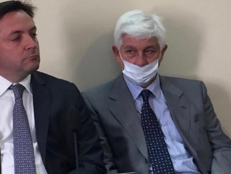 Otro acusado admitió el cobro de coimas y complicó a Viaut