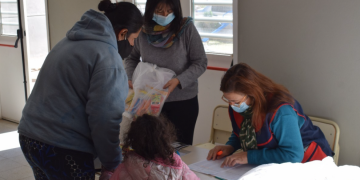 Comenzó la entrega de kits escolares para alumnos beneficiarios de Paicor