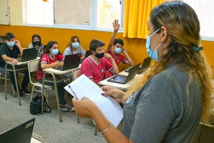 Desde el 2 de mayo los educadores podrán inscribirse en la Lista de Orden de Mérito