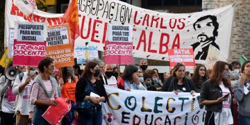 Docentes marcharon en Córdoba a 15 años del asesinato de Fuentealba