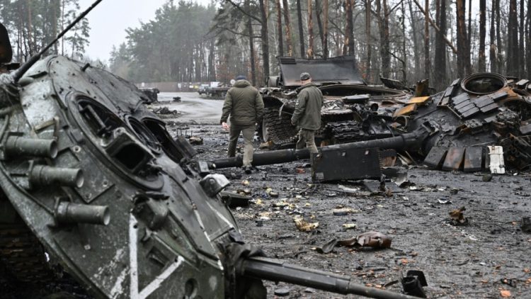 Denuncian “masacre” de civiles en localidades ocupadas por el ejército ruso