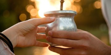 Especialistas afirman que el consumo de mate compartido se modificó tras la pandemia