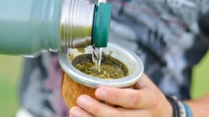 Especialistas afirman que el consumo de mate compartido se modificó tras la pandemia