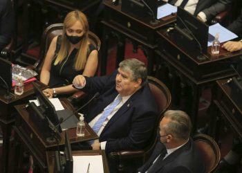 Se partió el bloque del Frente de Todos en el Senado