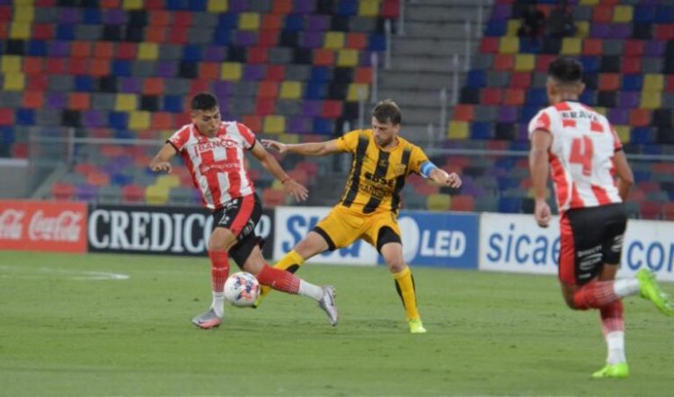 Instituto empató ante Mitre en Santiago del Estero y mantuvo el invicto